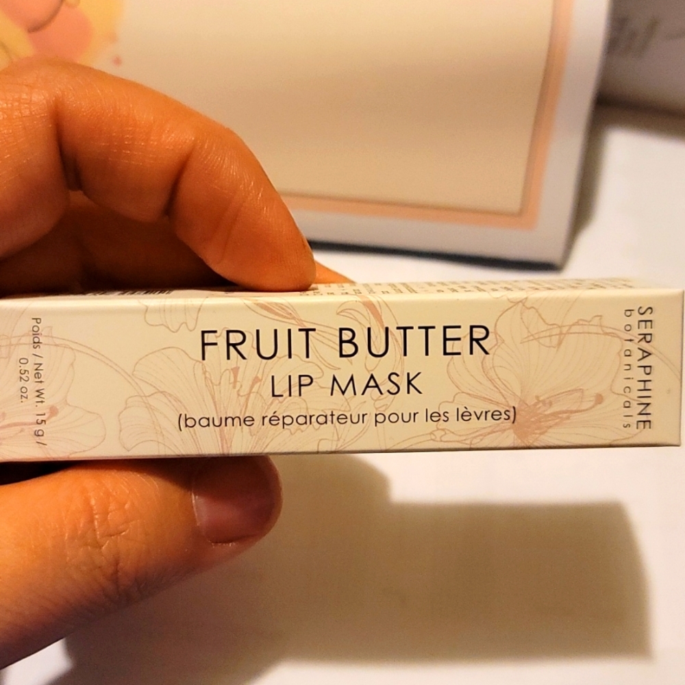 Lip mask